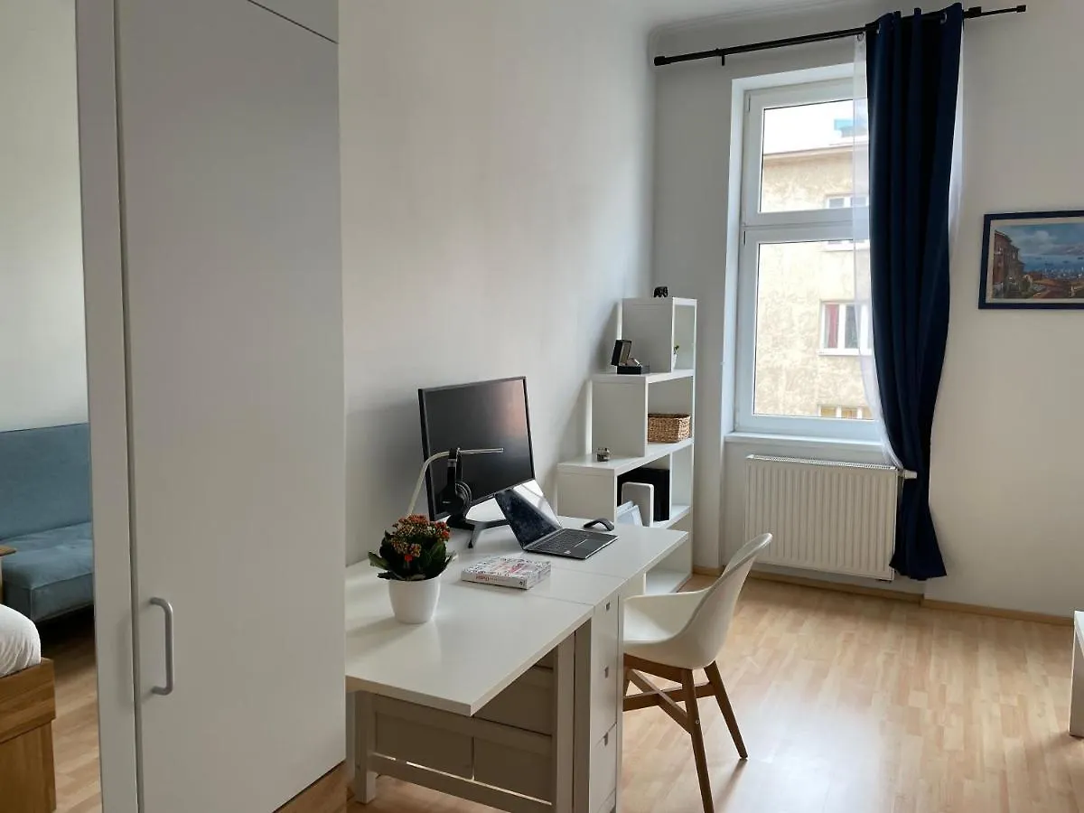 Central Sunny Flat With Free Parking Διαμέρισμα Βιέννη